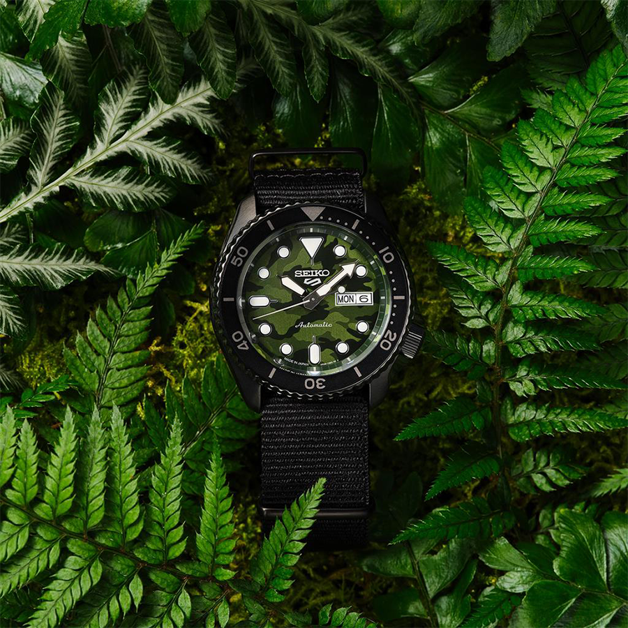 Seiko 5 SRPJ37K1 